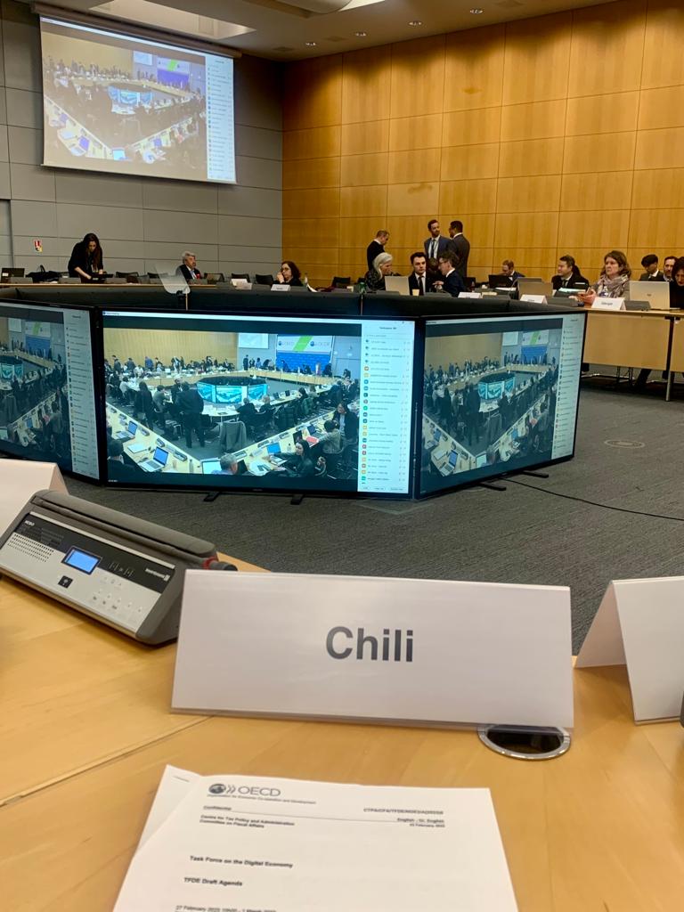 ChileOECD's tweet photo. Esta semana @ChileOECD participó en la reunión del #TFDE del #CFA de la @OECD, donde delegados de más de 100 países trabajan en el diseño de la Convención Multilateral para la implementación del #Pilar1. https://t.co/aNTvajK1MS