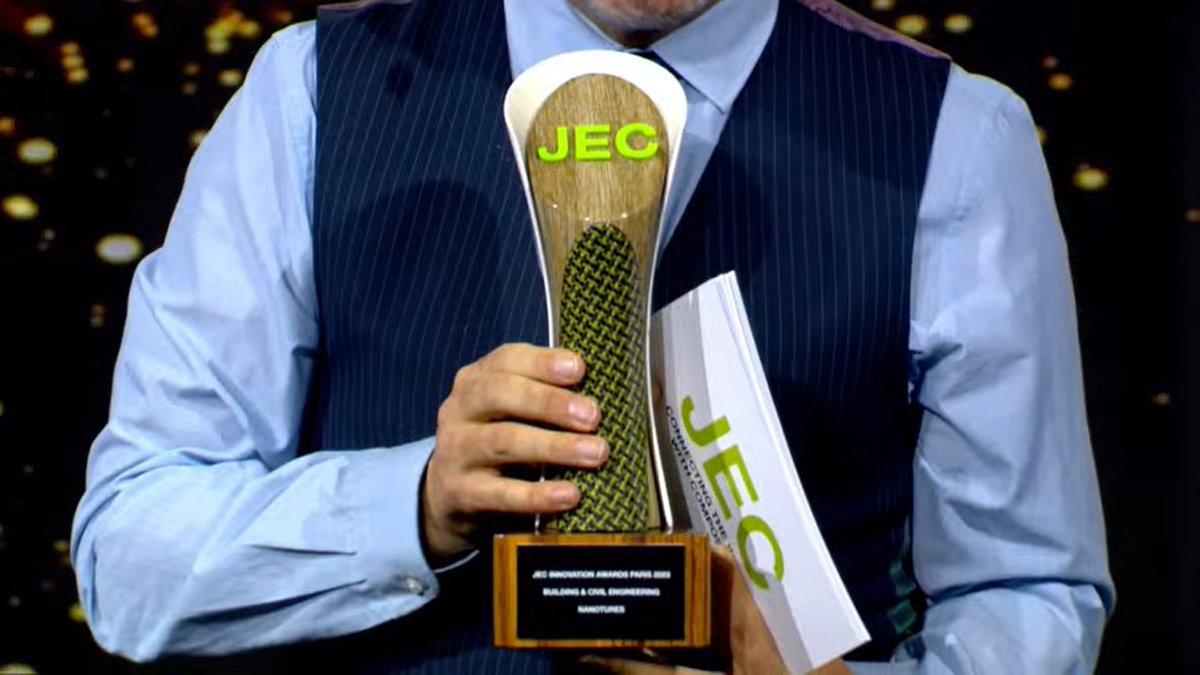 CetimF's tweet image. 🏆 ✈ Aujourd'hui, le Cetim, avec #LOIRETECH, #AFPT GmbH, #Etim et @Sonaca_Aircraft  a remporté un JEC Composites Innovation Award 2023 dans la catégorie "Aerospace - Process" avec le Krueger Flap fabriqué avec le procédé SPIDE TP !  @JECComposites #horizoneurope #LCeanAviation