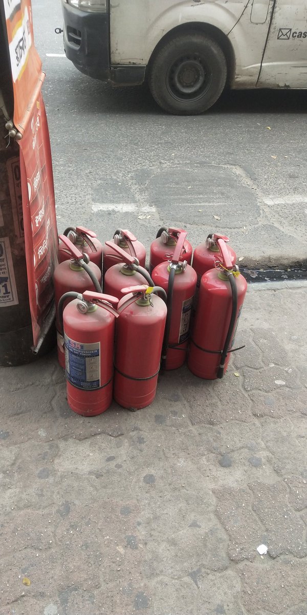 RedFireBD's tweet image. মেয়াদোত্তীর্ণ অগ্নি নির্বাপক যন্ত্র রিফিল করুন - অগ্নি প্রতিরোধে সর্বদা প্রস্তুত থাকুন। 
#fireextinguishers 
#fireextinguishertraining 
#fireextinguisherservice 
#fireextinguisherrefill