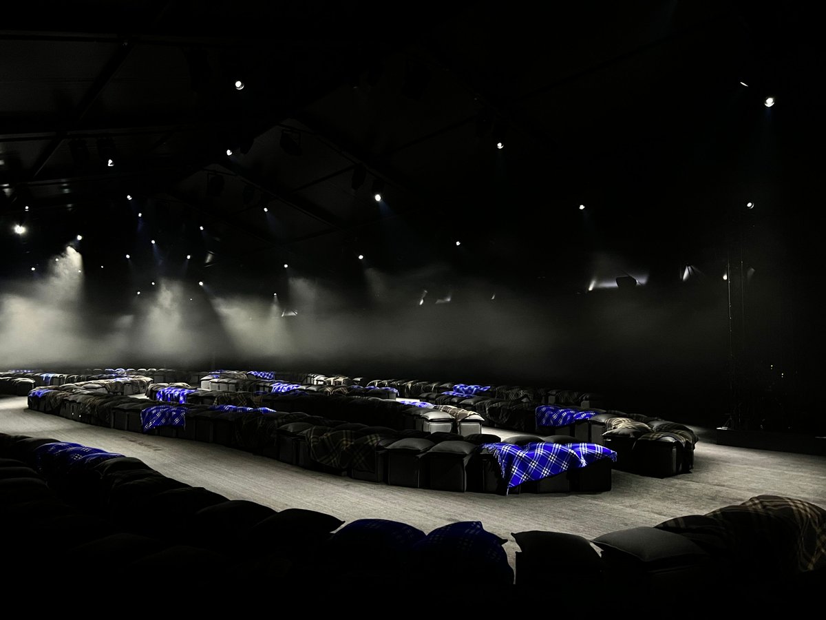 Honoured to have supplied lighting for last weeks <a href="/Burberry/">Burberry</a> AW23 event at #londonfashionweek, with trusted client and lighting designers - Renegade Design <a href="/nickrenegade/">Nick Renegade</a> 
#stagelighting #londonfashionweek #lightingdesign #eventlighting #lightingsuppliers