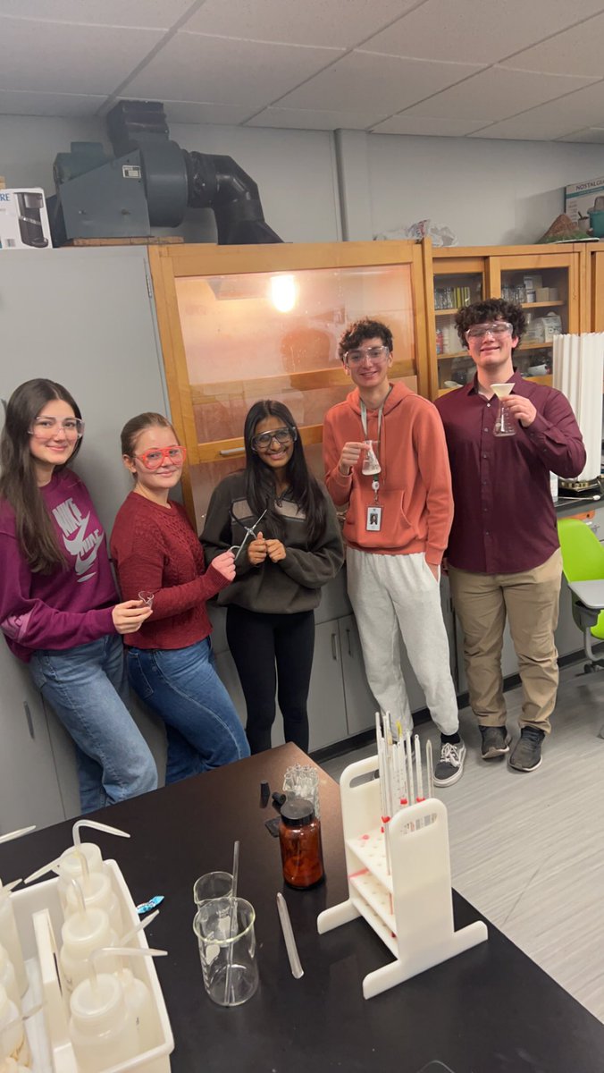 Mervet Ismail (@mervetismail) on Twitter photo Have a headache? Organic Chem Indep Study students just made some aspirin! 🎉 👩🏽🔬 🧑🏻🔬 <a href="/WBHSChemClub/">WBHS Chem Club</a> Have a headache? Organic Chem Indep Study students just made some aspirin! 🎉 👩🏽🔬 🧑🏻🔬 <a href="/WBHSChemClub/">WBHS Chem Club</a>