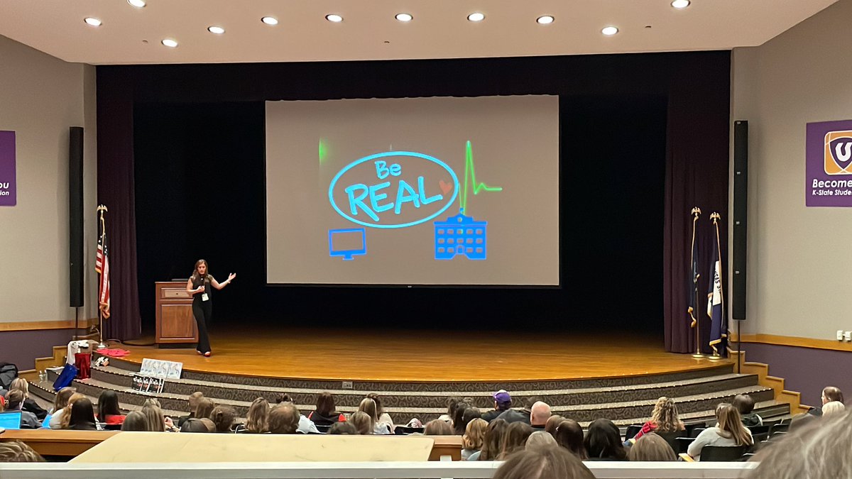 gironesdietz's tweet photo. Tech and relationships at #maceks23 @TaraMartinEDU in Manhattan, KS. https://t.co/6rwoqjObNN