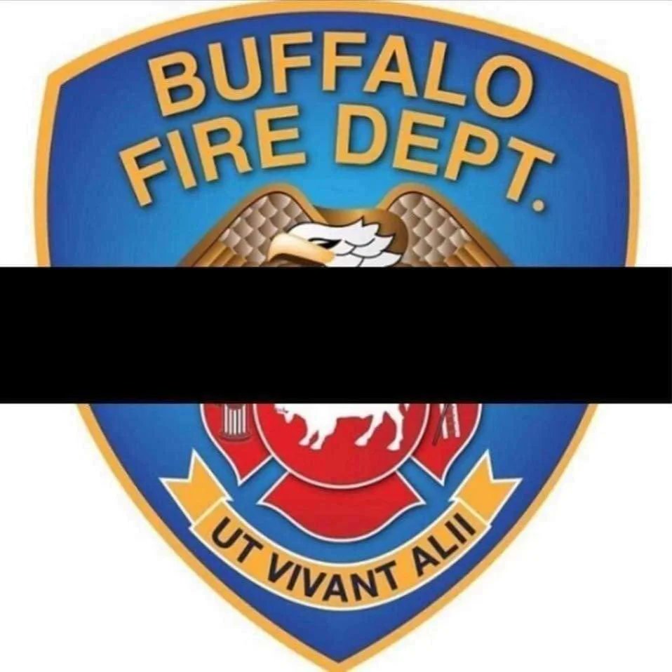bills_ny's tweet photo. Yesterday, the Buffalo Fire Deparment lost one of their own in a 4 alarm fire. This hits close to home as I have family and friends both retired and active firefighters with BFD. Please keep the entire BFD family along with our fallen hero in your prayers. 
UT VIVANT ALII 🙏 https://t.co/ZxRcSOAO60