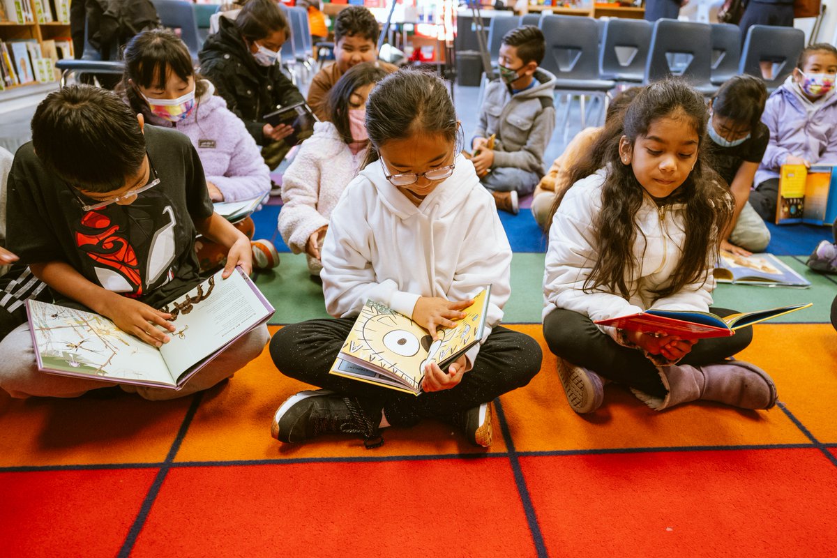 sfedfund's tweet photo. Happy #ReadAcrossAmerica Day! Today the Ed Fund is launching Accelerate Learning SF, which will deliver high-impact learning acceleration services to reach over 10,000 @SFUnified students. We celebrated at @sfusd_guadalupe with a special read aloud from @SFUSD_Supe! https://t.co/BOA1SQygcu