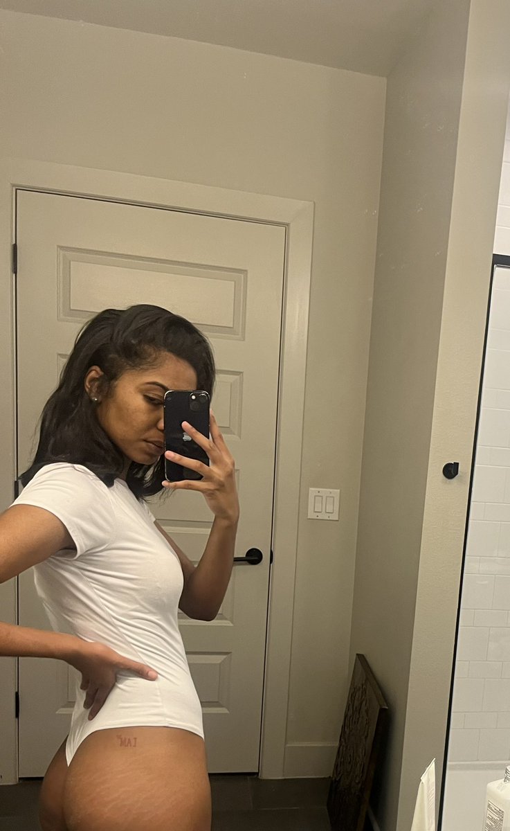 CeeDiscreet's tweet image. Since I never post hey babes😘