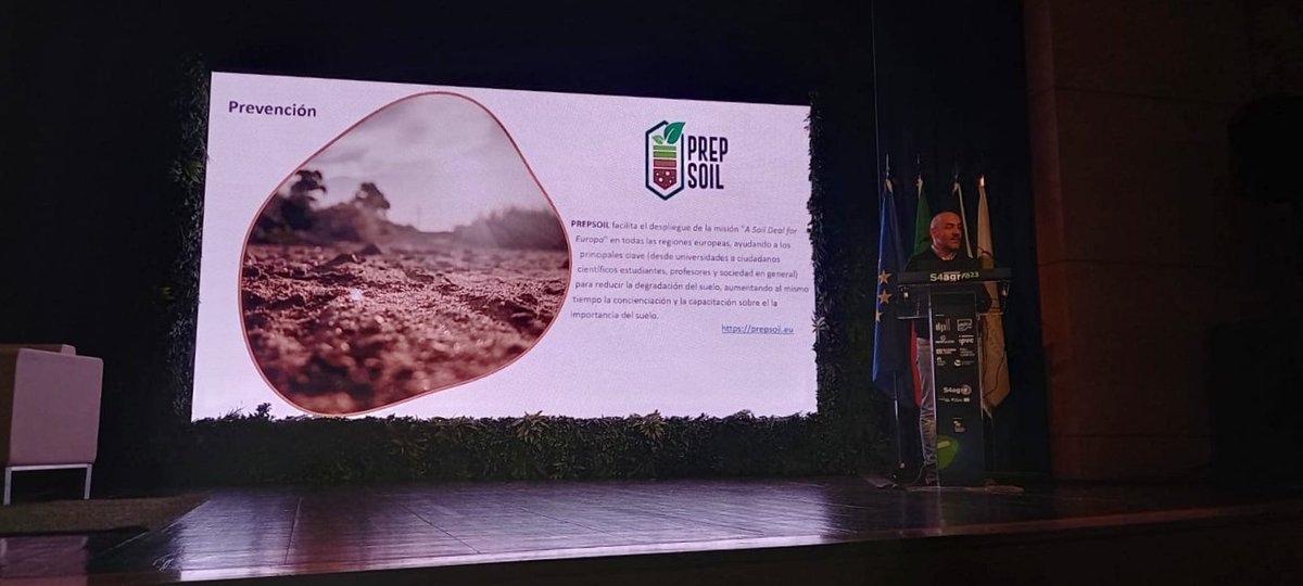 carlosmcabo's tweet photo. La valorización de subproductos es una oportunidad. Hoy hemos participado en el congreso #S4Agro23, organizado por #Inovcluster, de la región Centro de Portugal presentando algunas lineas de trabajo de @FundecytPCTEX en materia de #sostenibilidad, como @Byp4D, @prepsoil o #IAT. https://t.co/TPLymyuMua