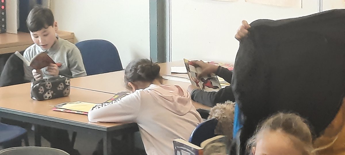 Mr_MacQueen_cv's tweet photo. World Book Day. Everyone got a new book and plenty of time to read it. https://t.co/Pv02SBnQWA