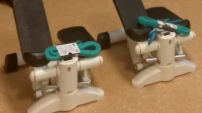 astursalud's tweet photo. 🏥Estrenadas las nuevas pedaletas 🔝🔝para los pacientes de la Unidad de Hemodiálisis del #AreaVII en el Hospital Vital Álvarez Buylla #HVAB
#Nefrología #EnfermedadRenal
🙏🏼Muchas gracias a la Asociación #Alcer por esta donación👏🏼👏🏼
📍 Santuyano, @AytoMieres https://t.co/sgFU3bDnfm