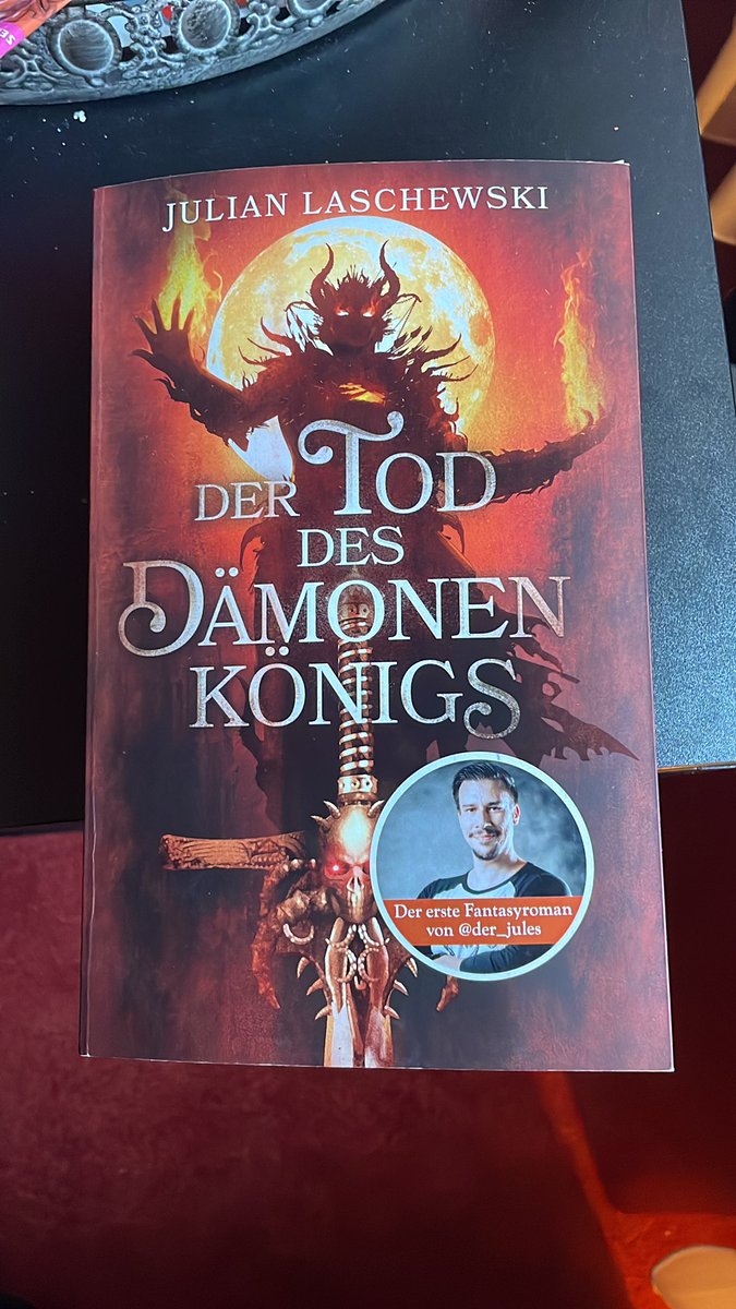 hoppi_87's tweet photo. Seit langem mal wieder Zeit und vor allem Lust zu lesen. Ich bin mir sicher das es auch so bleibt. Oder? @der_jules https://t.co/4LhP0LznPY
