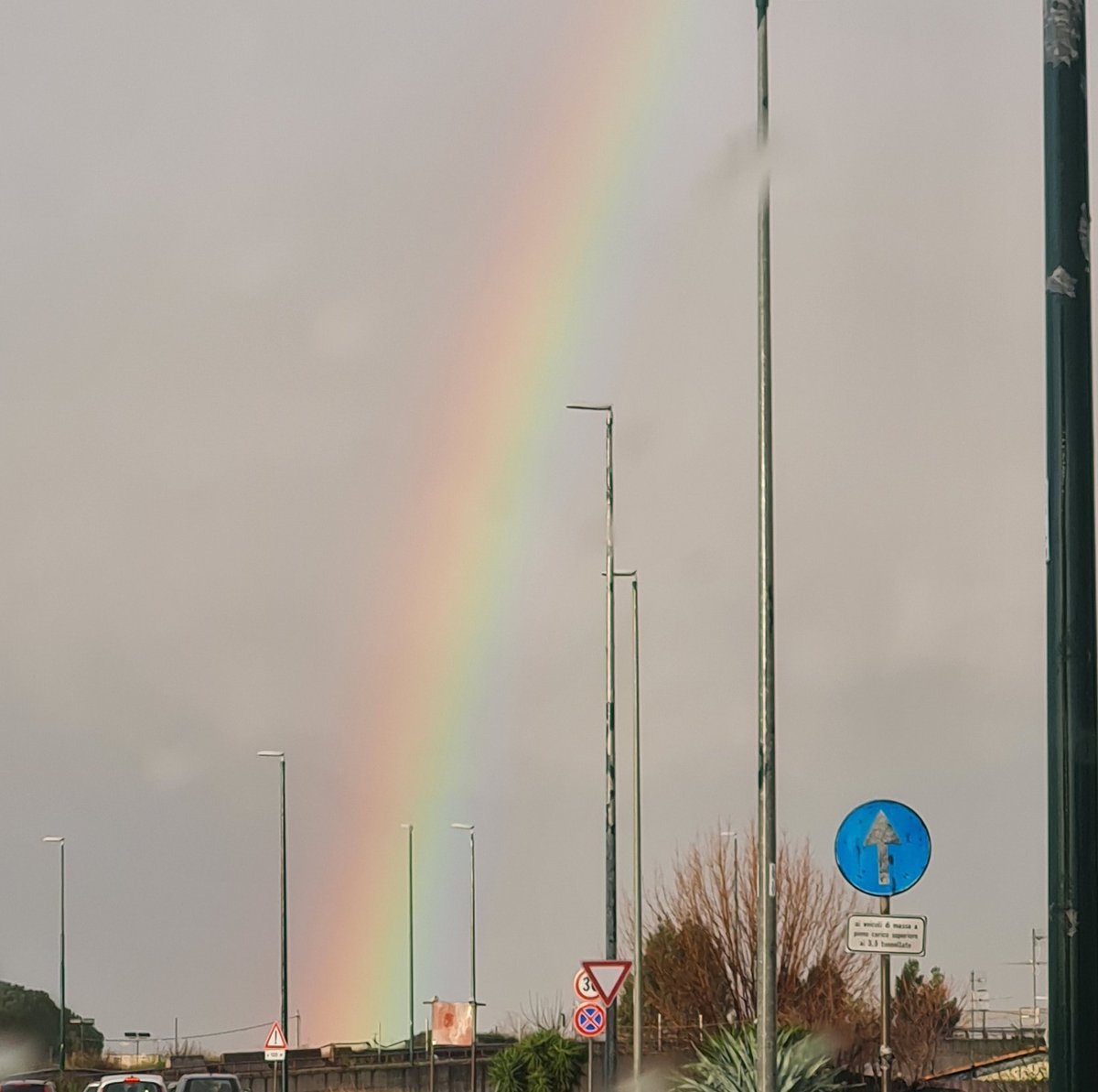 Nikitah_H's tweet photo. Forse porta fortuna #arcobaleno https://t.co/v19PJkEf5m