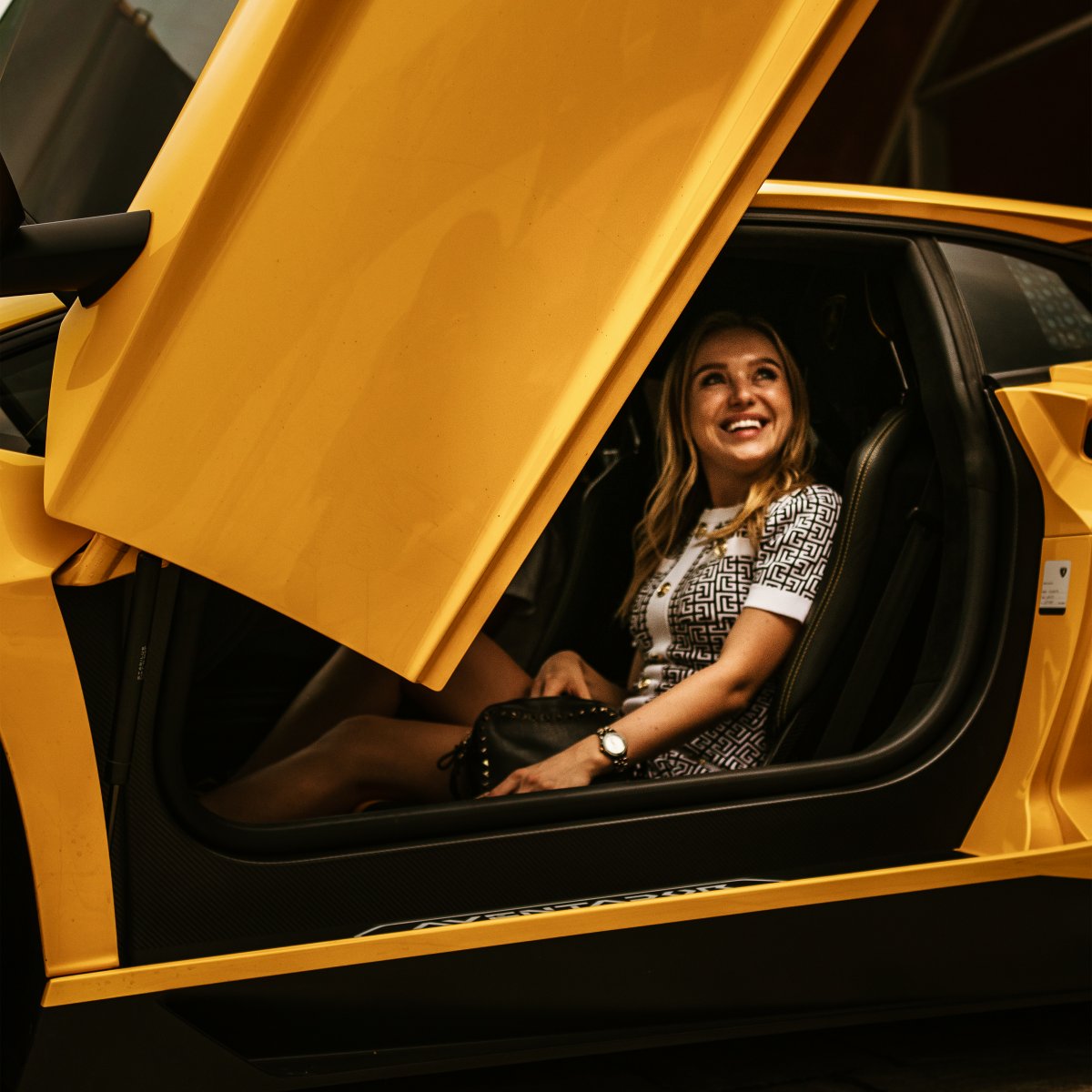 bulldaysnetwork's tweet photo. BECOME A STAR with YOUR LAMBO.
🎞 JOIN Bull Days Community &amp; Official Web Series!  

FULL EPISODE PROGRAM 2023 👉 https://t.co/rOUc371awd https://t.co/GJAhVYqtxs