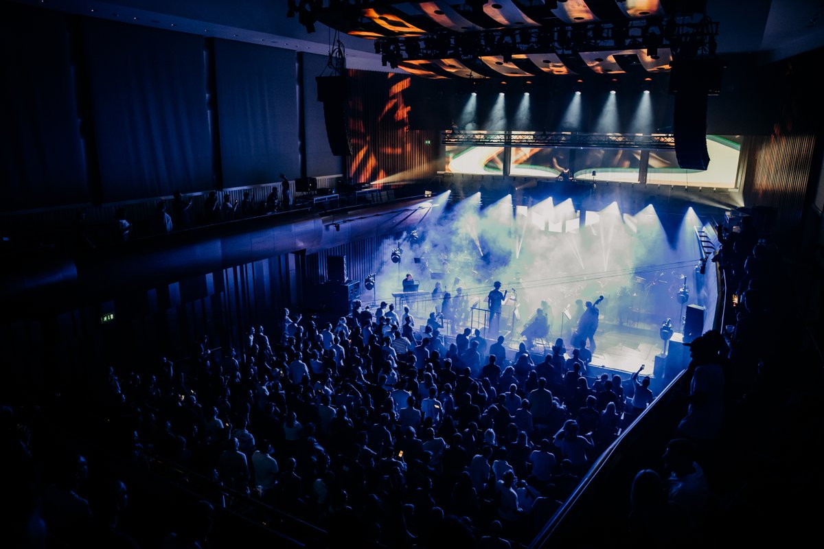 guildhallschool's tweet photo. Just 1⃣ week to go until we join forces with @RAMrecordsltd for #OrchestRAM🎶
Come and hear the Guildhall Session Orchestra in the first ever full-length drum and bass production @BarbicanCentre.
Limited tickets available 👇
https://t.co/CkLyEzkUXs https://t.co/tWNn6JATP6