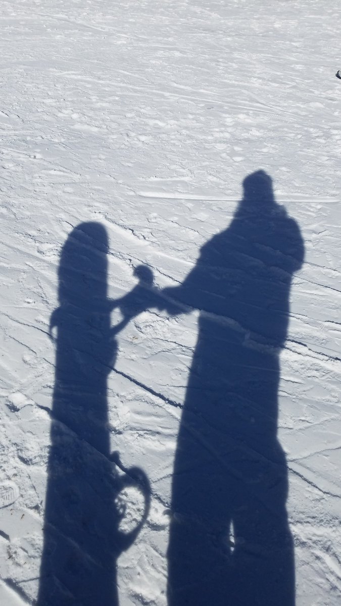NaitoOru's tweet photo. going snowboarding! first day back on the hill since december.
going to try not to destroy anymore internal organs, but no promises...it's heavy out there!
#snowboardingislife https://t.co/KnWgEc10Hx