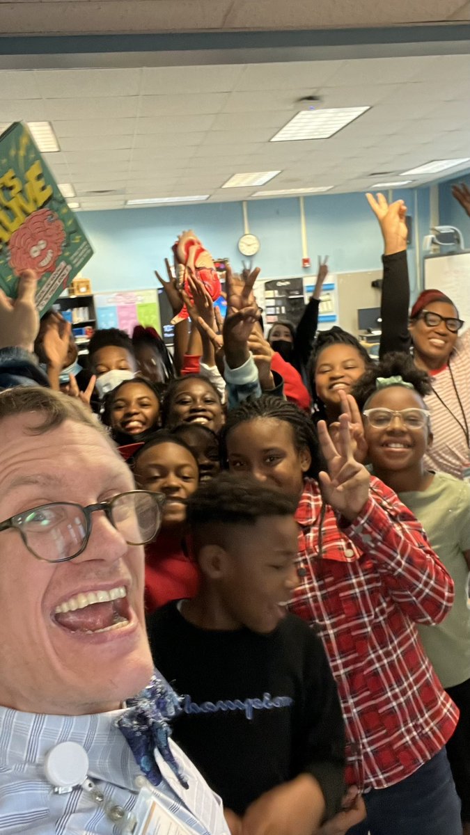 Today I went to my sons @BhamCitySchools for #ReadAcrossAmerica2023 to read to some young scholars and #futuredoc about poop. SO. MUCH. FUN. Even got to plug #coloncancerawarenessmonth #poopjokes #MedEd #kidslovepoop #somanyquestions