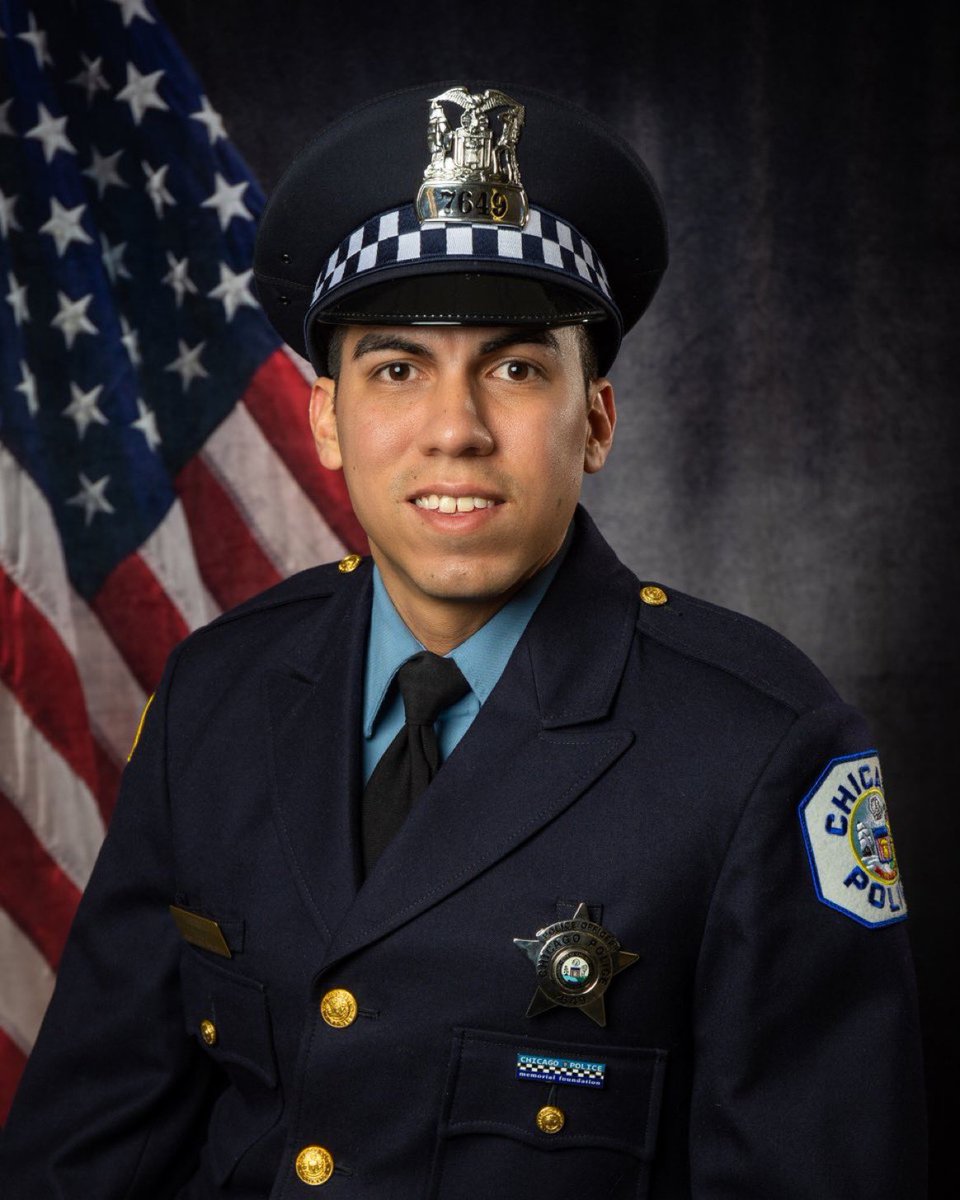 Rest in peace <a href="/Chicago_Police/">Chicago Police</a> PO Andres Vasquez-Lasso who was shot &amp; killed on 3/1/23 while responding to a domestic incident. He was a 5 year veteran &amp; leaves behind a wife 💙🖤😞

Please retweet to honor him

#BlueLivesMatter #BackTheBlue #StopKillingUs #EnoughIsEnough