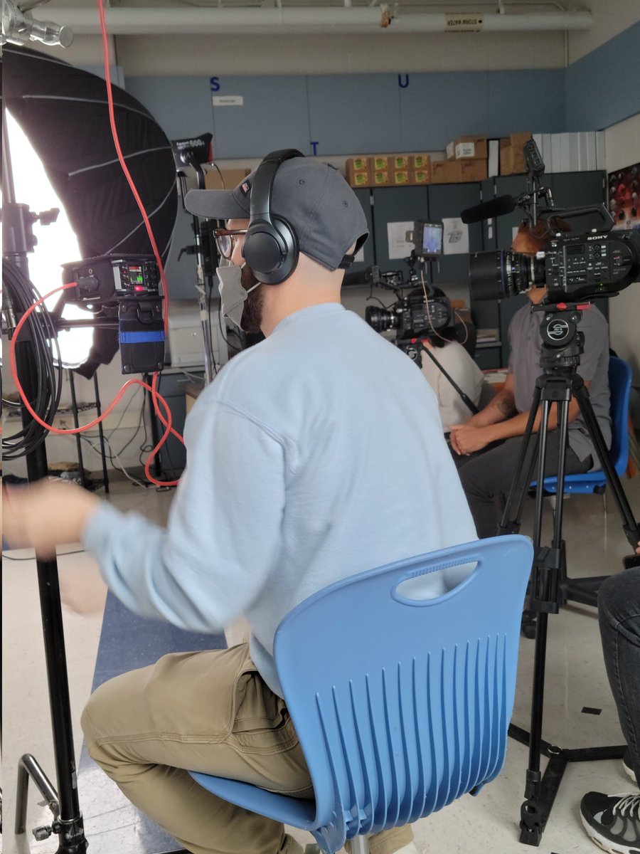 lyorke's tweet photo. Behind the scenes with @wideangleym. Look out for interviews from today's KOD event.

@CarverVoTech454 @BHSBaltimore @BMore_Healthy @BmoreStayAlive #substanceuse #kidsoffdrugs #overdoseprevention https://t.co/8VfWfRnY0Q