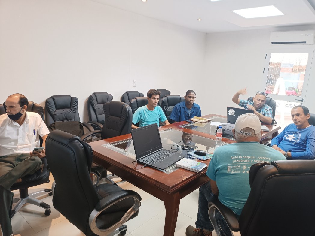 Reunidos hoy en la Empresa de Aprovechamiento Hidráulico Ciego de Ávila con las Direcciones Técnicas del Acueducto y La Delegación Provincial del INRH evaluando las Fuentes de Abasto Humano en zonas de Riesgo por SEQUÍA. #LatirAvileño #JuntarYVencer