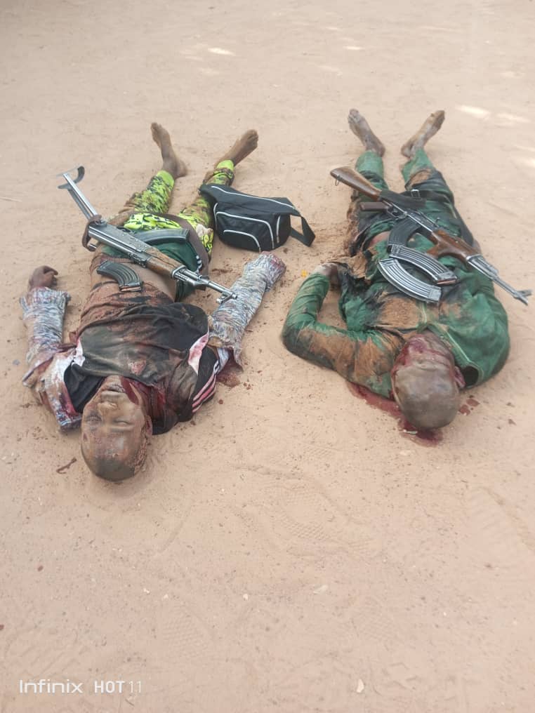 IsahGambo's tweet image. 02/03)2023
CZ:5250/KTS/PPRO/V
POLICE PRESS RELEASE NO.15/2023
KATSINA POLICE COMMAND REPPELLED TERRORISTS-BANDITS’ ATTACK AT YASORE VILLAGE, NEUTRALIZED TWO (2) TERRORISTS AND RECOVERED TWO AK 47 RIFLES WITH NINETY-SEVEN (97) ROUNDS OF 7.62MM LIVE AMMUNITION 

Today, Wednesday,