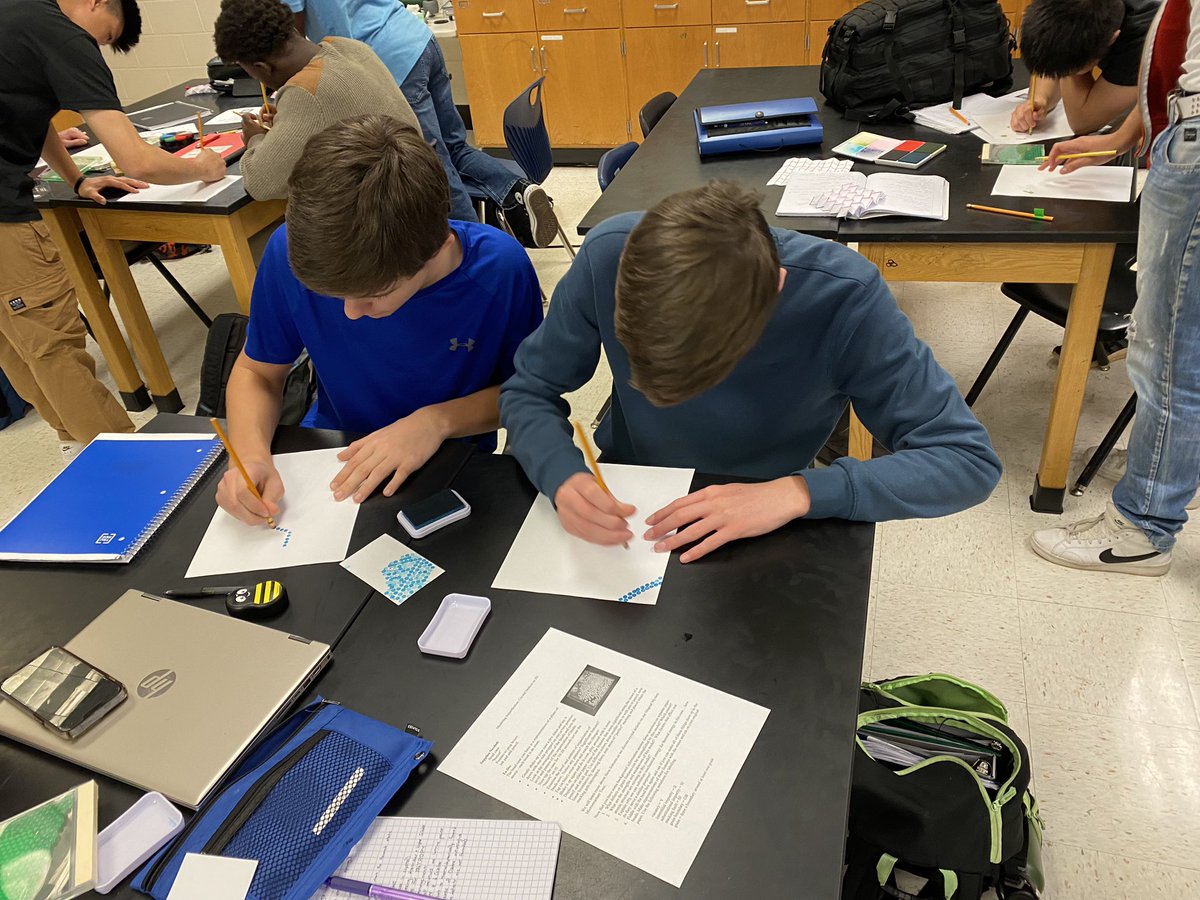 tnuhme's tweet photo. Modeling lattice imperfections in 2D today in #mse A HUGELY important feature in materials which can impact properties A LOT - 1 C atom/50 Fe atoms, as interstitial impurities changes modulus from 50 to 1500 MPa! - it makes iron into STEEL. Understanding this is critical, and fun https://t.co/PIJjhlehie