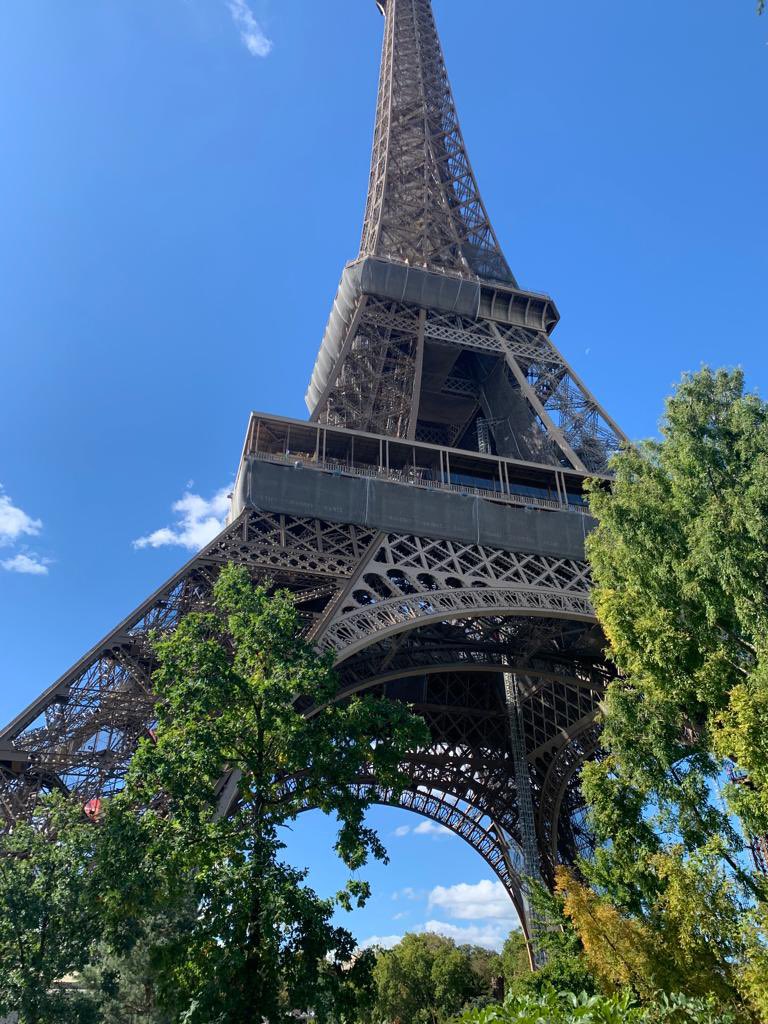 Cheers to a thankful Thursday…we kicking off in Paris Fashion Week.. #ParisFashionWeek2023 #BoldandBeautifilul #boldteam #LetsGO #ThankfulThursday