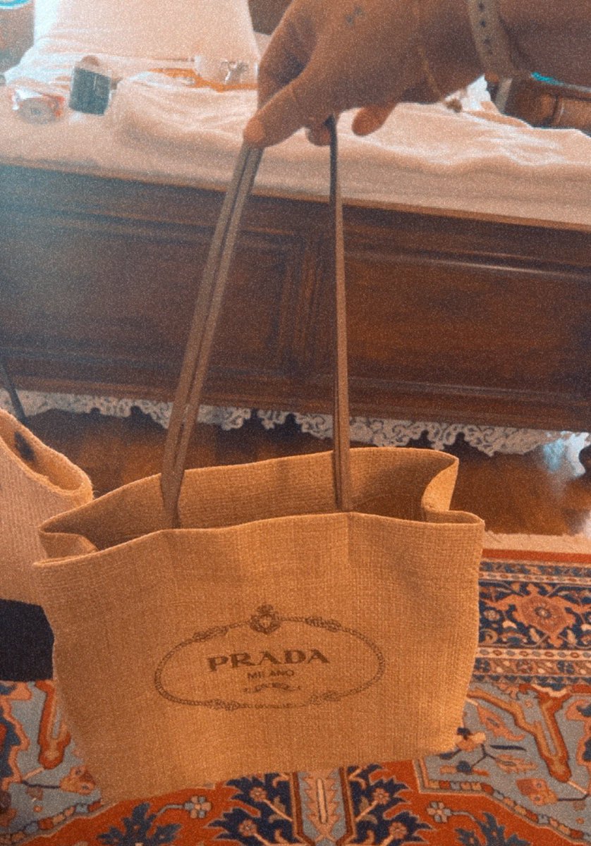 GoddessJade4444's tweet photo. I always get what I want 🥰 Prada Findom spoiled brat cashmeet worship footfetish Florida Orlando Miami Tampa https://t.co/TyZ1pUU9jY