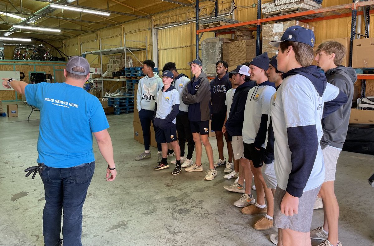 JimmyV29's tweet photo. Great Job Team…. Amazing week serving our community… 🙌 @PCAAthletics @PrestonwoodPCA @jackngraham @drmike_goddard #minimester  “Bring It In- For Others” ✝️ https://t.co/j0N3GsT2UL