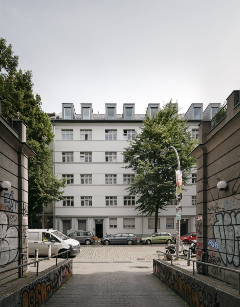 archzine-on-twitter-jwa-https-api-follow-it-track-rss-story