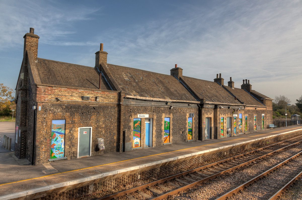 SAVEtoReuse's tweet photo. 🆘 We are looking into urgent reports regarding the condition of Brandon #railway Station in #Suffolk⚠️We were reassured just two weeks ago that works were progressing to repair this listed 1845 building 👀➡️https://t.co/Q6FBSdQWEQ #trains #heritage #architecture https://t.co/RTv5OtZ9Cs