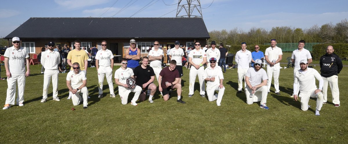 ChippenhamRFC's tweet photo. Fancy playing Cricket this Summer?

@allingtoncc is the Cricket Section of @ChippenhamRFC with two league teams, great facilities and cracking social ethos

If 13 or 63, come along on Tuesday night at @HardenhuishPE 8.15pm for FREE training sessions

#RugbyFamily #BestTeas https://t.co/N2sb0T8YAE