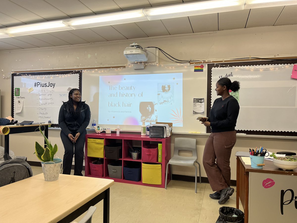 LesleySalvatore's tweet image. Informative and very interesting presentation on the beauty and history of black hair @StPiusXOCSB for our #piusonpoint Hairstyling and Aesthetics course.  Thank you K and P for helping us learn and understand #PiusJoy #ocsbDL #WeAllBelongSPX