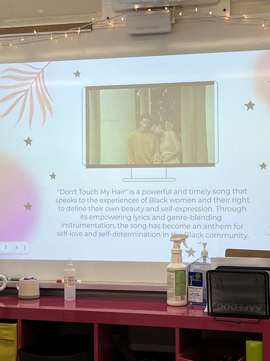 LesleySalvatore's tweet image. Informative and very interesting presentation on the beauty and history of black hair @StPiusXOCSB for our #piusonpoint Hairstyling and Aesthetics course.  Thank you K and P for helping us learn and understand #PiusJoy #ocsbDL #WeAllBelongSPX