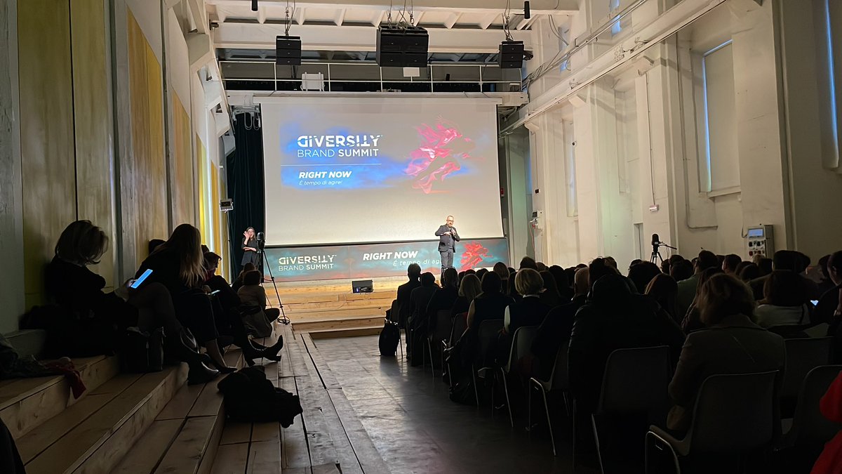 EmAcconciamessa tweet media