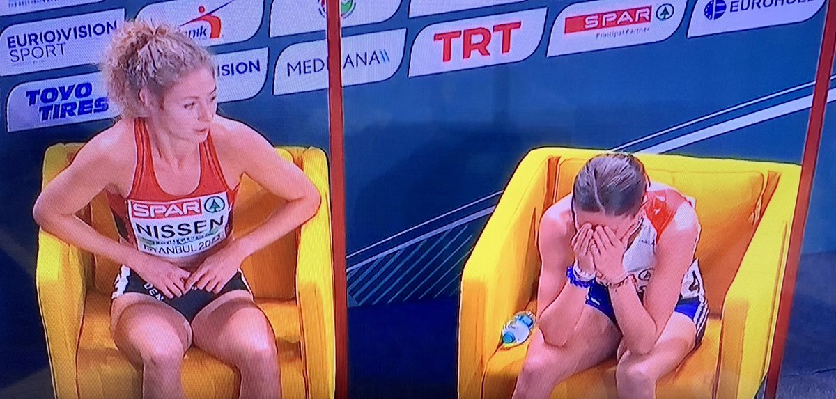 Those fastest looser seats! 👀 Tough gig to sit in front of the cameras awaiting your fate whilst dealing with your performance <a href="/EuroAthletics/">European Athletics</a> what happens if an athlete refuses to take a seat to await their fate to perhaps warm down? 🤷🏻‍♂️ #athletics #Istanbul2023 #run
