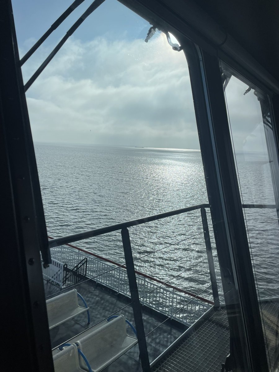 lisaedema's tweet photo. Mocht vandaag met @wpd_ameland in de stuurhut naar de ‘buren’. Gaaf om het eens van deze kant te bekijken. Met @GrienLinksFrysl voor #PS2023 . https://t.co/VGLBxSZfhg