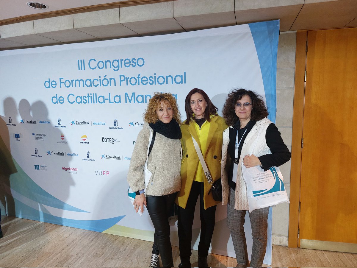 carmen_ucles's tweet photo. III Congreso de FP y FP DUAL: interrelación de la FP con instituciones europeas, la orientación profesional y educativa en FP. Días muy intensos, en los que hemos compartido experiencias, y conocido proyectos de otros centros. Aprendiendo días a día
#FP_CLM
#fp
#fp_clm
#fpdual https://t.co/BZpzPQeQvV
