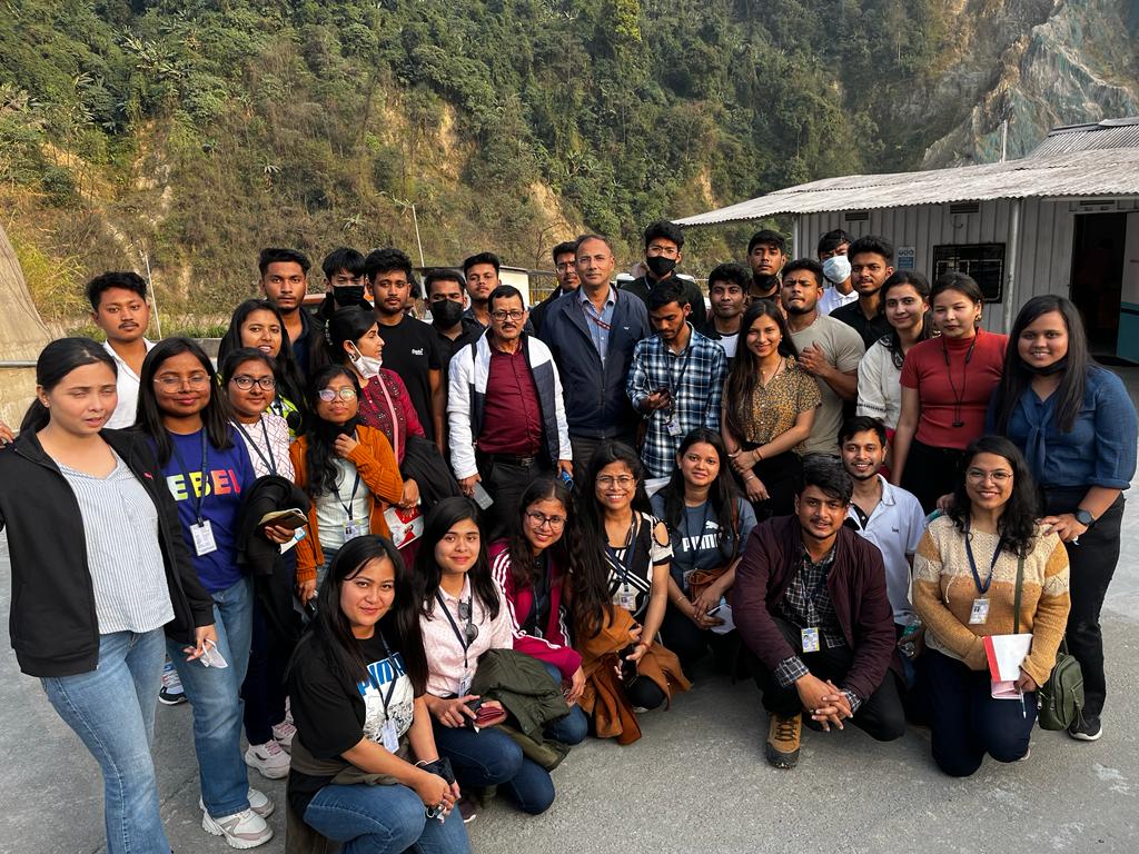 nhpcltd's tweet photo. As part of Azadi ka Amrit Mahotsav, a study visit of the students of Civil Engineering Deptt of Jorhat Engineering College (Assam) was arranged at 2000 MW Subansiri Lower HE Project. The students were briefed about the construction activities of the Project. #hydropower #nhpc https://t.co/8u6GNiEFV5
