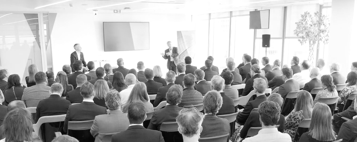 TrickboxTV's tweet image. This week, we provided #multicamera facilities for a live streamed hybrid event in the iconic Walkie Talkie building in London. The remote audience watched via our white label #virtualevent platform 🏙🎥💻