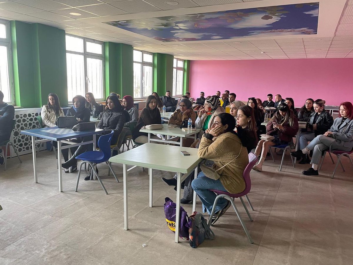 Rehberlik ve Psikolojik Danışma Servisi tarafından ülkemizde yaşanan deprem felaketi sonrasında öğretmenlerimize Psikososyal Destek Programı kapsamında Psikoeğitim Çalışması gerçekleştirildi.