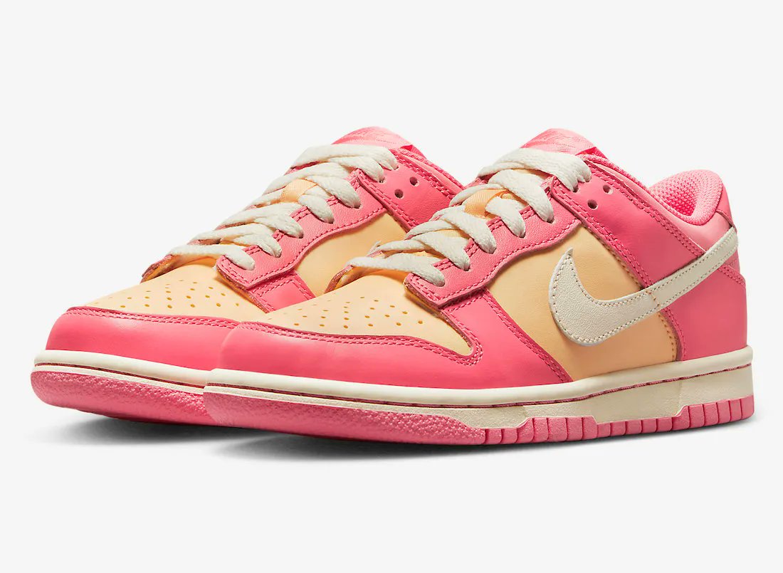 JustFreshKicks's tweet photo. Official Look at a new Nike Dunk Low "Strawberry and Peach" 🍓🍑 https://t.co/D1ODIRJpvh