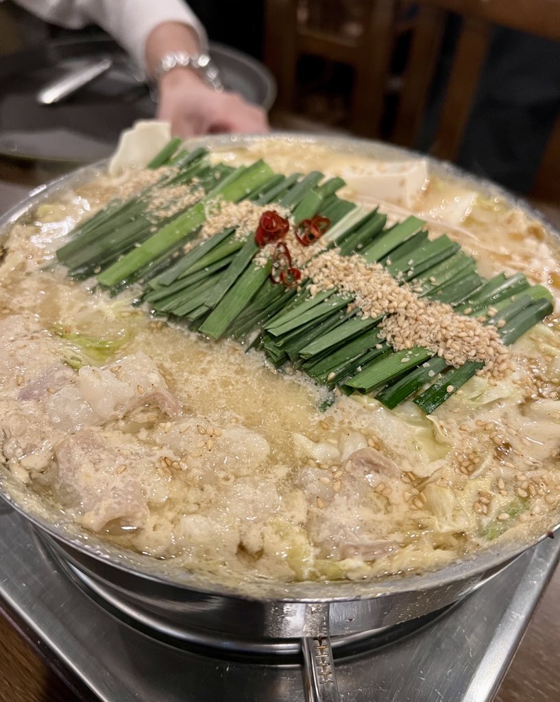 lv210923759's tweet photo. 55ヶ国行ったわたしが世界一ご飯が美味しいと思ったのは、今のところ福岡です。次にイタリア、韓国、ペルー。 https://t.co/XsKYaqryrx