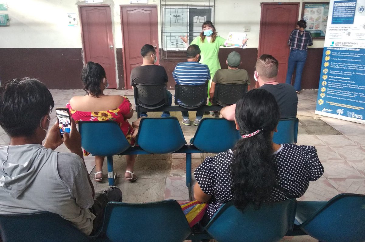 Salud_Guayas's tweet photo. #JuntosPorLaSalud | Personal del #Distrito09D04 🏥 de @Salud_Ec socializan con la comunidad de las parroquias #Ayacucho y #Olmedo sobre prevención contra el dengue, chikunguya y zika. https://t.co/vzoCVP9jOI