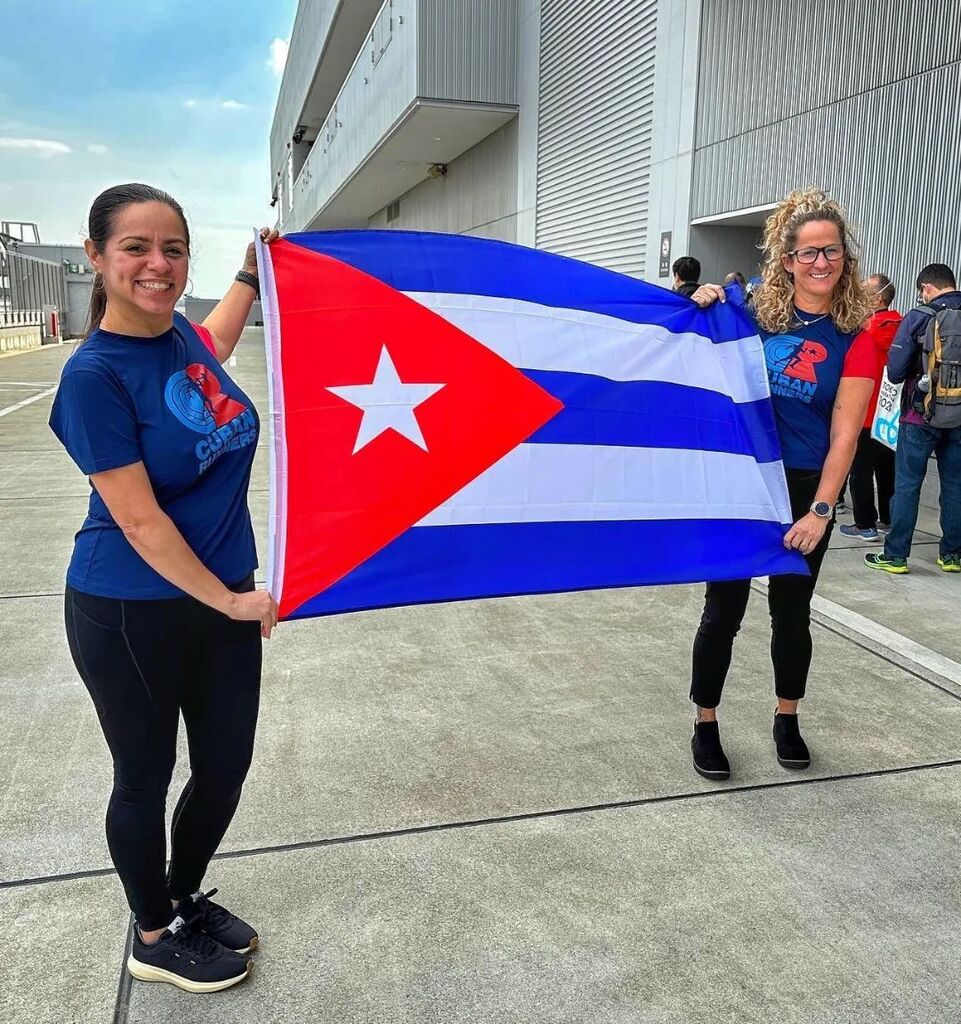 Vivian favoritebrunette y @sarais20 coincidieron esta mañana en #Tokyo mientras recogían sus dorsales para correr este domingo en la famosa <a href="/tokyomarathon/">東京マラソン</a>. 🤩🏃‍♀️🏃‍♀️🇨🇺 Fue hace tan solo unos meses, en noviembre, cuando estas corredoras cubanas se conocie… instagr.am/p/CpTcGE1tF7b/
