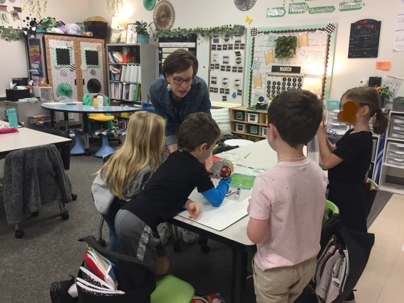 wctaa_nc's tweet photo. We made our way to @OakviewElem to see #WCTAAIAoftheYear finalist Beth Neumann in action! #TAOY @WCPSSTeam https://t.co/oz4mTKBImt
