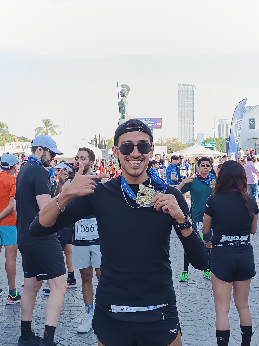 Resumen del 21km de #Guadalajara... No dejen pasar más tiempo, si no lo han corrido deben hacerlo, parada obligada para todo runner.

¡Amé la experiencia! 💙
#FalconsRunners #YoElegíCorrer #Running