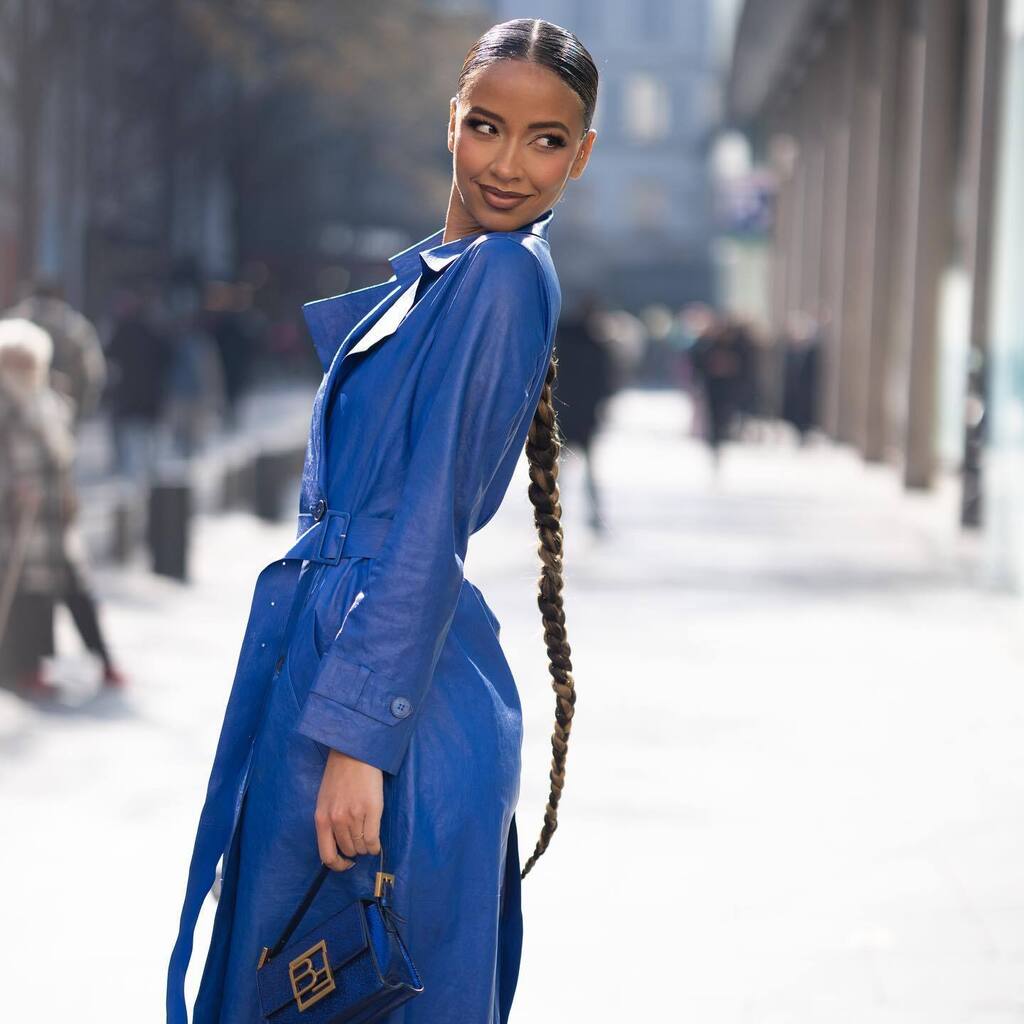 Everyday life in Paris.
@FloraCoquerel @Gauchere 
#ParisFashionWeek #Gauchere #Paris #StreetStyle instagr.am/p/CpTYoQjo4k9/