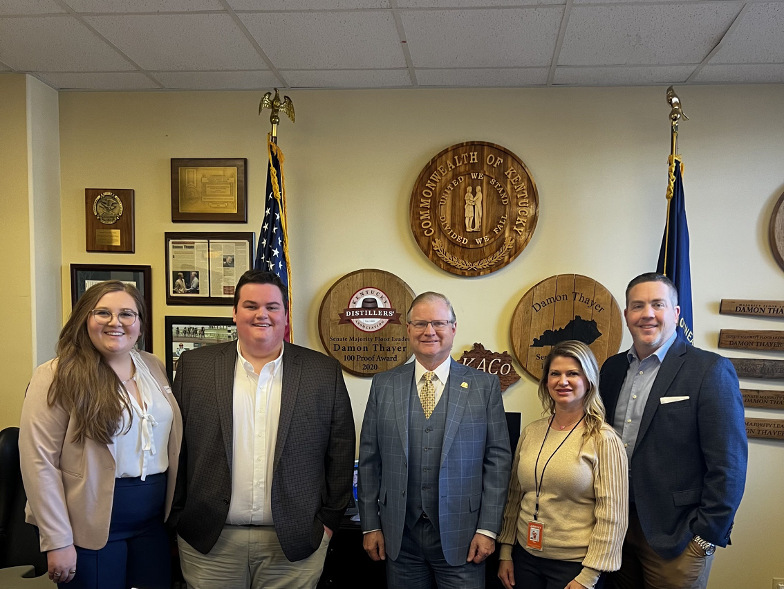 AFPKentucky's tweet photo. Thank you to Leader @damon_thayer for taking the time out of a buy session to meet with Americans for Prosperity - Kentucky about important issues affecting Kentuckians like educational freedom and better and more affordable health care. #bluegrassblueprint https://t.co/mDbaDBNKDL