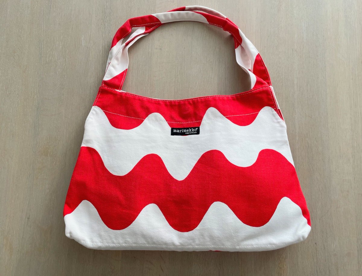 Red MARIMEKKO Lokki Canvas Shoulder Bag, Finnish Design vintage bag

 #etsylove #vintagelover  #shoulderbag #vintagemarimekko #lokki #marimekko #canvasbag #scandinavianvintage #vintageshoulderbag #marimekkovintage  etsy.me/3y7E8JG