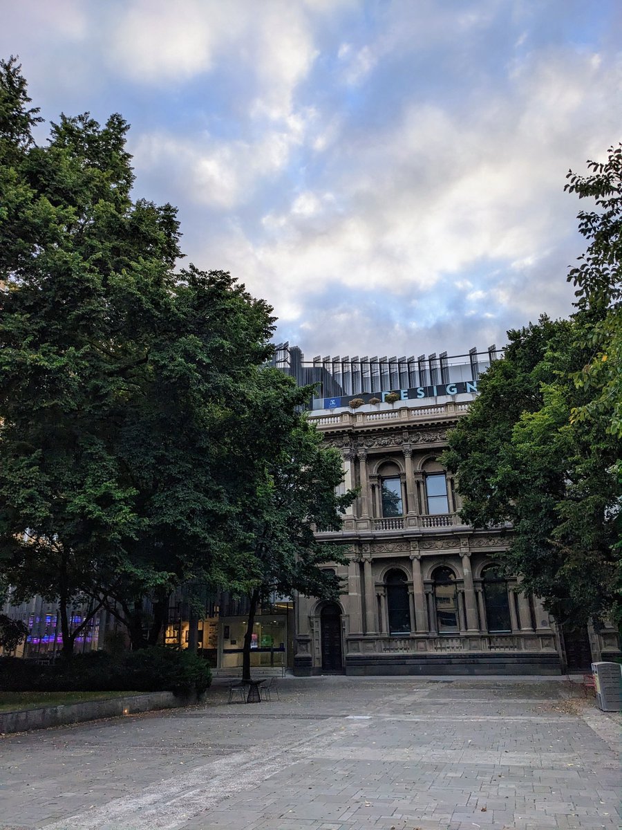 hypothejess's tweet photo. Happy Friday! Lovely morning @UniMelb for an immunology lecture from @vanessabryantoz ☺️ https://t.co/pgeZEK8gXD