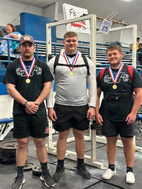 HornetTouchdown's tweet photo. Congrats to our boys for throwing around heavy objects today! Regional Champs are Grayson Gaddy (220lb), Cash Schiller (242lb), &amp; Evan Keefe (275lb). These 3 qualified for State Powerlifting next week @ El Reno! #BTA https://t.co/jTBMVv9uZ8
