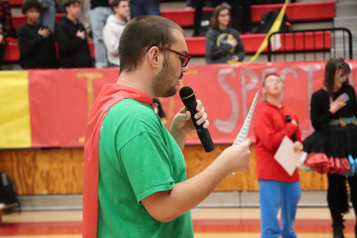 YukonDistrict's tweet photo. It is finally Mill Week in Yukon! M.I.L.L stands for Millers Improving Local Lives. This year, Mill Week will benefit @sooklahoma. Today, YHS got Mill Week started with their assembly! From dares to student performances, the Millers are ready to start Mill Week! #GoMillers https://t.co/S9FNOEuc2x